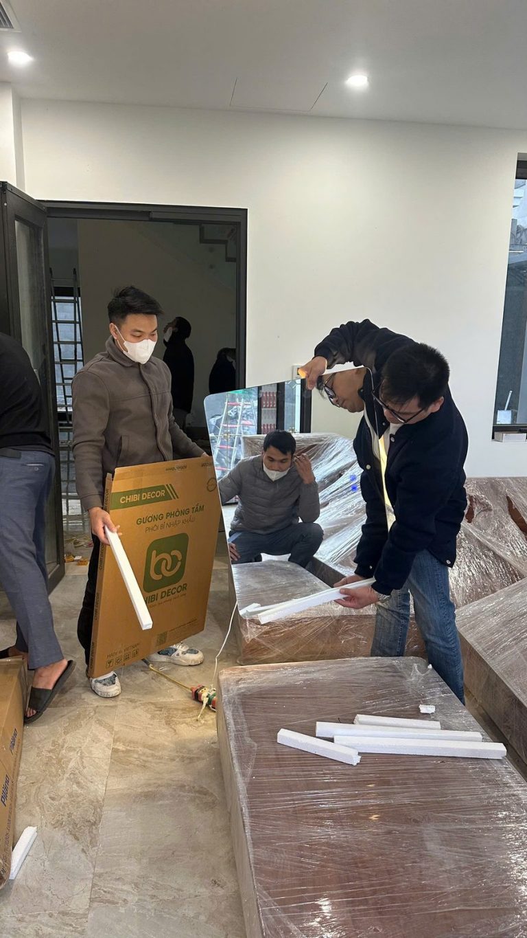 Giao và lắp gương tại căn hộ